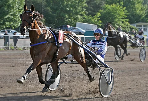 Twigs Voicin ja Pekka Korven yhteistyö toi kutsun St Micheliin.