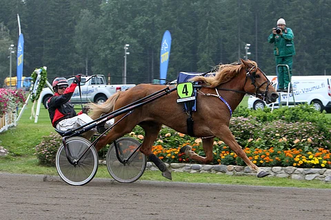 Matti Nisonen sai keskittyä tuulettamiseen Saaga S:n kyydissä.