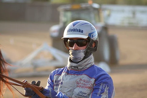 Teemu Keskitalo edusti Suomea amatööriohjastajien MM-kilpailuissa.