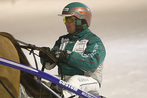 Markus Dahlström valmentajaa ja ohjastaa Exuberancea.