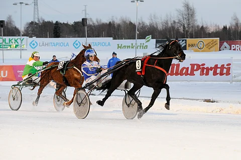 Also Starring lipui Esa Holopaisen lainaohjastamana hallittuun voittoon.