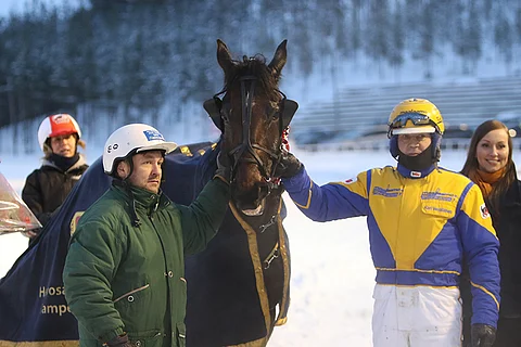 Gene Touch antoi ravipelaajille shokkihoitoa Toto76-avauskohteessa.