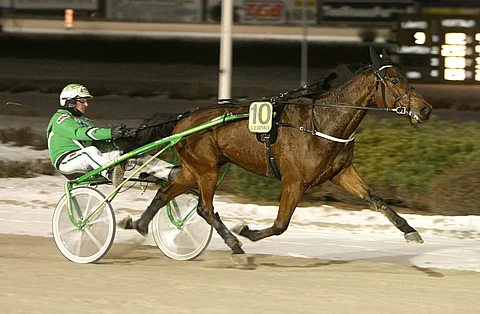 Varsana lupauksia herättänyt Tomac vaihtaa omistajaa ja tallia.