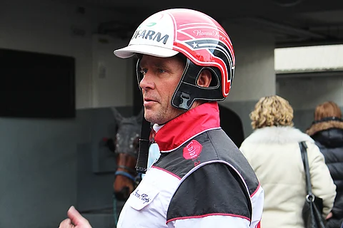 Hannu Korven hevosten menestys Ruotsissa ei ole ollut tänä talvena samanlaista kuin vuosi sitten. Osaltaan hän pistää sen valmennusolosuhteiden piikkiin, ja maanantaina kypsyi päätös paluusta Suomeen.