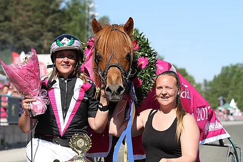 Fantom toteutti ohjastajansa Pebbles Höglindin ja omistaja-valmentajansa Caroline Johanssonin unelman.