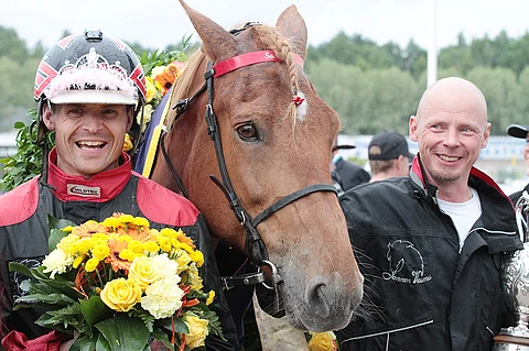 Ravikuningatar Saaga S havittelee ohjastaja Matti Nisosen ja valmentaja Ilkka Pyysalon kanssa paluuta voittokantaan Mikkelissä.