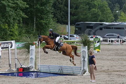 Susanna Granroth voitti GP-sarjan. Finaaliluokan hän voitti Anatevkalla. Tässä Baccara.