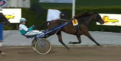 Aisha Simoni hallitsi Färjestadin 75-pelin päätöskohdetta johtopaikalta. Kuva: ATG Live