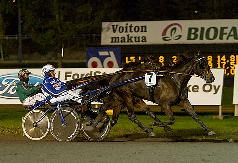 Ewa Cates starttaa finaalissa radalta nelosradalta.