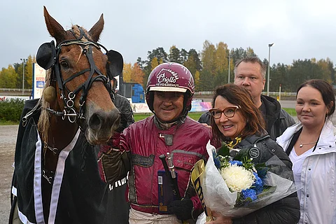 Carmelan uran 19. voittajakuva jäi kentien hevosen viimeiseksi.