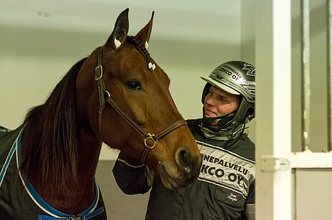 Dionne Sisu ja Tomi Haapio ovat toistaiseksi voittaneet kaikki Suomen-starttinsa.