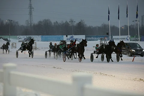 Tuomas Pakkanen pääsi tuulettamaan George Birdlandin voittoa Äimärautiolla.