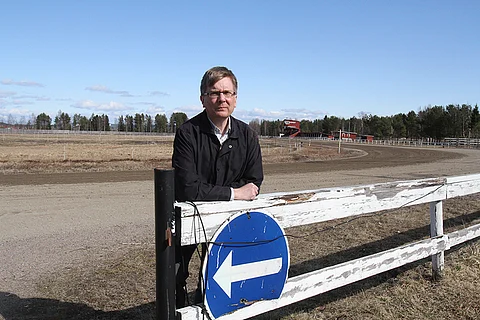 Antti Karhila toimii Suomen ravivalmentajat ry:n toiminnanjohtajana.