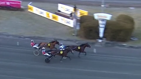 Pekka Korpi ja Count Forte voittivat Solvallan avauslähdön keskiviikkona. Kuva: ATG Live