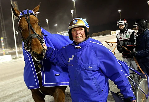 Leo Mönttisen treenaama Scampi häikäisi Vermossa.