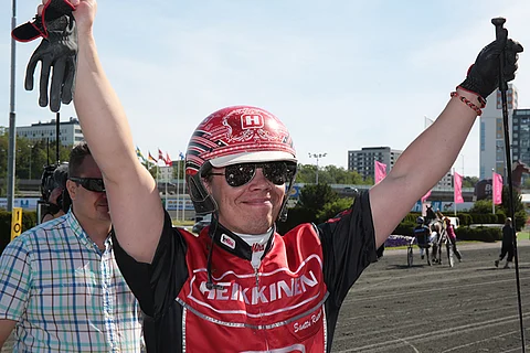 Tänä vuonna jo 83 voittoa ajanut Santtu Raitala tahdittaa Livarotia.