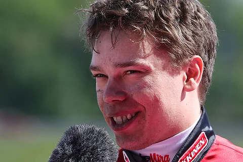 Kavionjälkiä-ohjelma tutustuu Santtu Raitalan arkeen