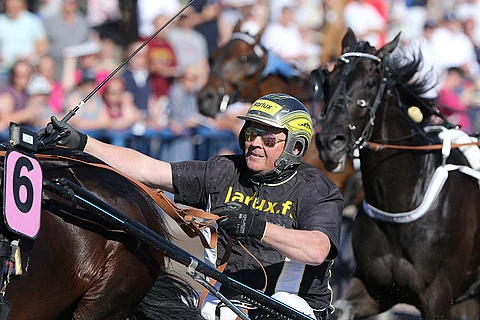 Juha Utalalle voitto Kalle Kalaksen kanssa oli iltapäivän toinen, sillä aikaisemmin Utalan kuskaama Capo The Yankee voitti lähtönsä.