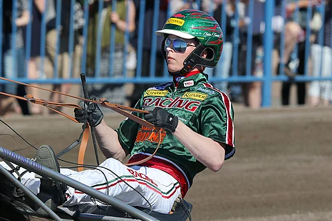 Jukka Torvisella oli makeat ohjat voittajan kyydissä.