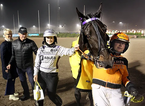 Zo Zo Hossilla riitti virtaa vielä lähdön jälkeenkin.