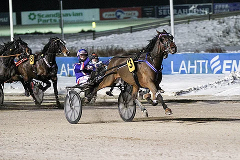 Olli Koivusen ajama Shadow Of Brisbane voitti jättisuosikkina.