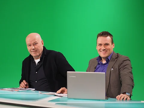 Timo Nurmos on vieraana ravistudiolähetyksessä Pasilassa. Tapio Hoikka on lähetyksen toinen asiantuntija.