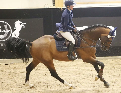 Yksi tarjokkaista on Crunchtastic, jota kuvassa ratsastaa Riikka Harjula.