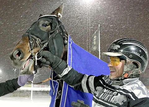 Yleensä Stonecapes Prota itse kilpailuissakin ohjastava valmentaja Jarkko Ristimäki luovuttaa ohjat kolmatta ketaa peräkkäin Antti Teivaisen käsiin.