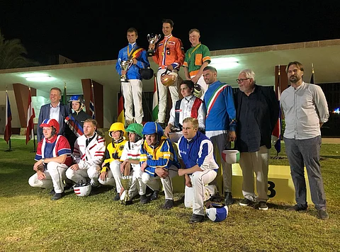 Mitalikolmikko on saanut palkinnot. Kuva: Suvi Hakkarainen