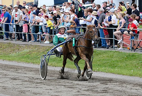 Sokru on vieraillut kesäradoilla ennenkin. Keväällä 2019 se kävi voittamassa Kausalassa.