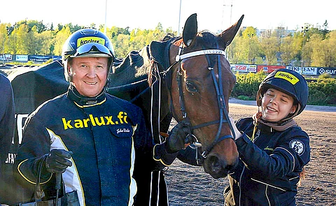 Juha Utalan valmentama ja Emma Paakkisen hoitama Vitesse on alle 20 prosentin peliosuudellaan kiinnostava varma.