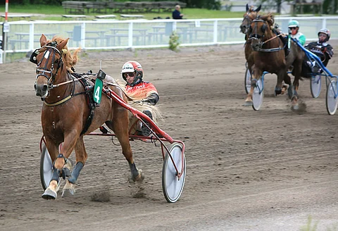 Uljas Suomalainen oli ylivoimainen.