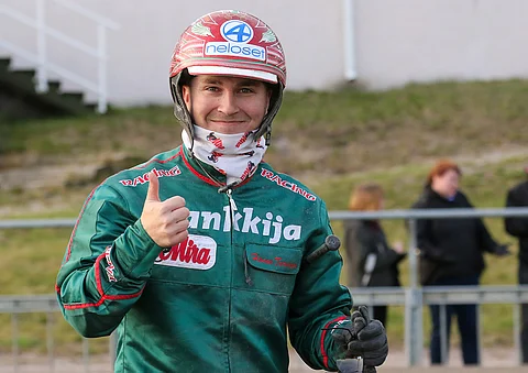 Hannu Torvinen vastasi myöntävästi alustavaan tiedusteluun ajaa Don Vikingiä Turun PM:ssä.