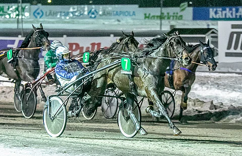 Callela Leonard voitti Magic Mondayn avauskohteen Oulussa myös viime maaliskuussa.