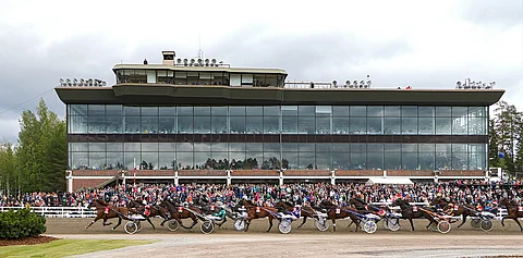 Superlauantai-raveissa on ensi vuonna entistä enemmän lähtöjä ja isommat palkinnot.