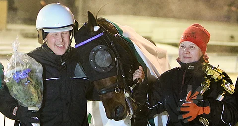 Jani ja Jenni Oinosen silmäterä Boulder Luke osoitti viime talvena riittävänsä hyvin Ruotsissakin.