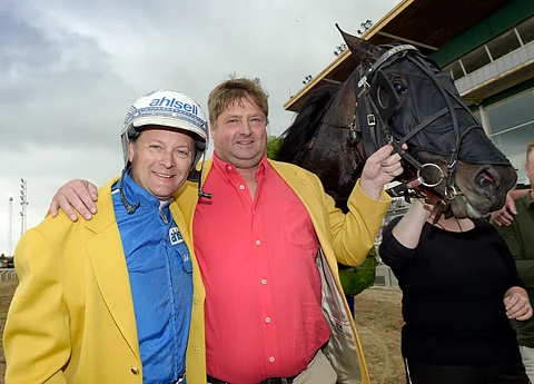 Derbyvoittajat: Erik Adielsson, Svante Båth ja Attraversiamo. Kuva: Lars Jakobsson TR Bild