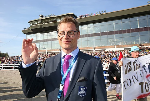 Tomi Himanka toivoo voivansa toivottaa yleisön tervetulleeksi raveihin kesäkuussa.