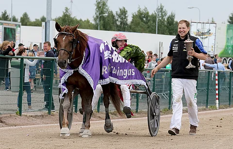 Evartti palaa Seinäjoelle puolustamaan kuninkuuttaan, mutta Virin Camillaa ei kuningatarkilpaan ilmoitettu.
