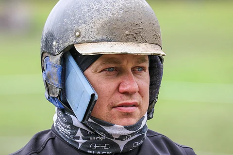 Antti Ojanperän tallilla oli vauhdikas viikonloppu. Oulu Express -raveista tuli mukavasti menestystä, ja kaksi uutta hevostakin tuli talliin.