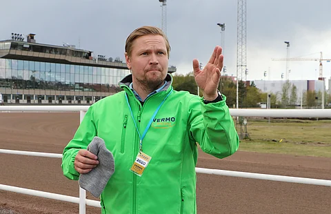 Heikki Häyhä kertoo, että Vermo oli aloitteellinen ravintolapalvelujen hankkimisessa radan omiin hyppysiin. "Tämä antaa meille uusia vapauksia ja mahdollisuuksia", hän iloitsee.