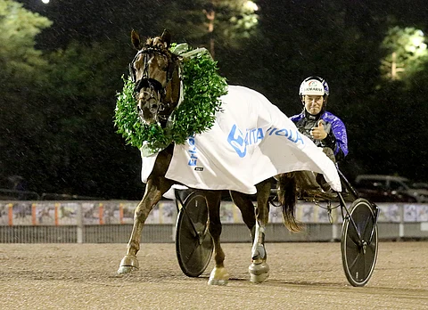 Sovitellaanko Evartille lauantaina uutta seppelettä kaulaan?