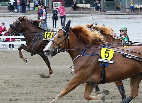 Issakan Valo kiri jo Raineri Puikkosella ollessaan vahvasti loppua. Jackpotissa on 65 000 euroa ekstrarahaa.