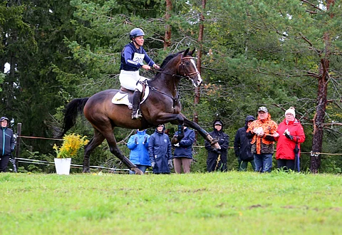 Sanna Siltakorpi ja Bofey Click ovat hallitsevat suomenmestarit.