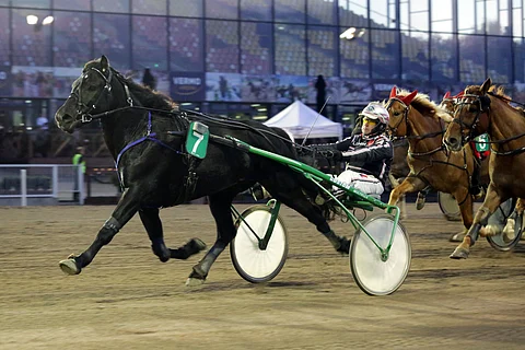 Antti Teivainen sopii hienosti myös tupsujalkojen ohjiin. Pöylefantenilla Teivainen kaasutteli Vermossa keulaykkösen.