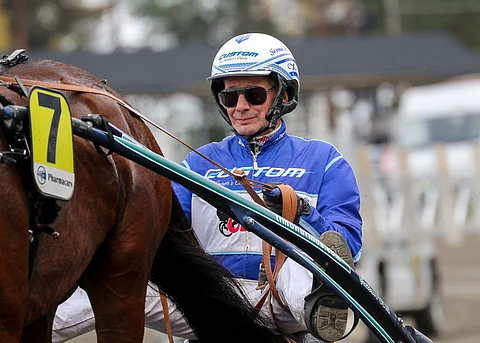 Jorma Kontio ajoi Essie Gonzelesin voittoon. Kuva: Anu Leppänen