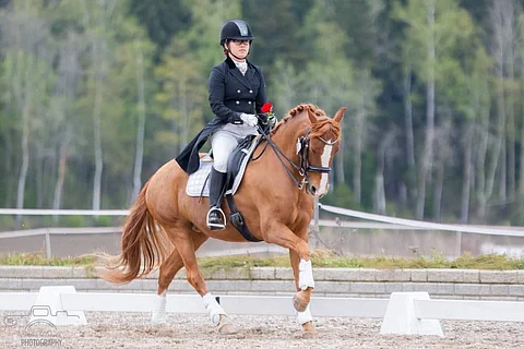 Milla-Iida Laari ja Martha-poni tekevät tasaisen vahvaa jälkeä PSG-radoilla.
