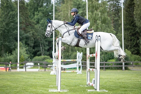 Ella Nuuttila ja Sunhill Star ovat hyvissä asemissa henkilökohtaisessa kilpailussa.