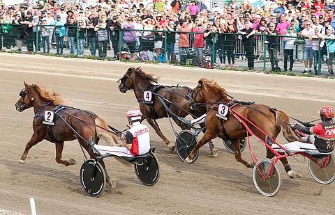 Avausmatkojen jälkeen väliyölle riitää paljon spekuloitavaa.