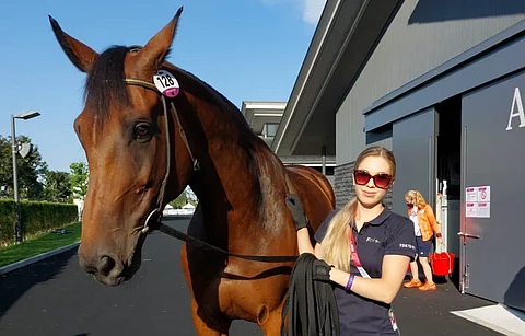 Sara Liljeström tekee parhaansa, että Kontestrolla on kaikki hyvin.